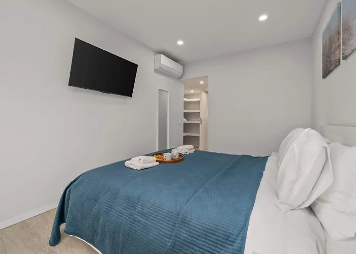 Appartement Light-filled Retreat With Balcony In By Hostwise Portimão