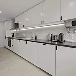 Light-filled Retreat With Balcony In By Hostwise Lägenhet