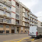 Light-filled Retreat With Balcony In By Hostwise Lägenhet Portimão
