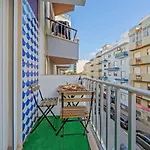 Light-filled Retreat With Balcony In By Hostwise Daire Portimão